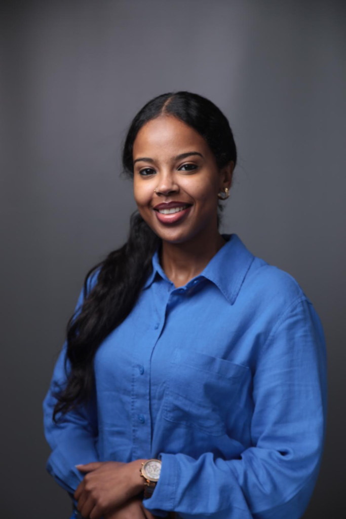 Amina Arafat, cheffe de projet IT et Business Analyst